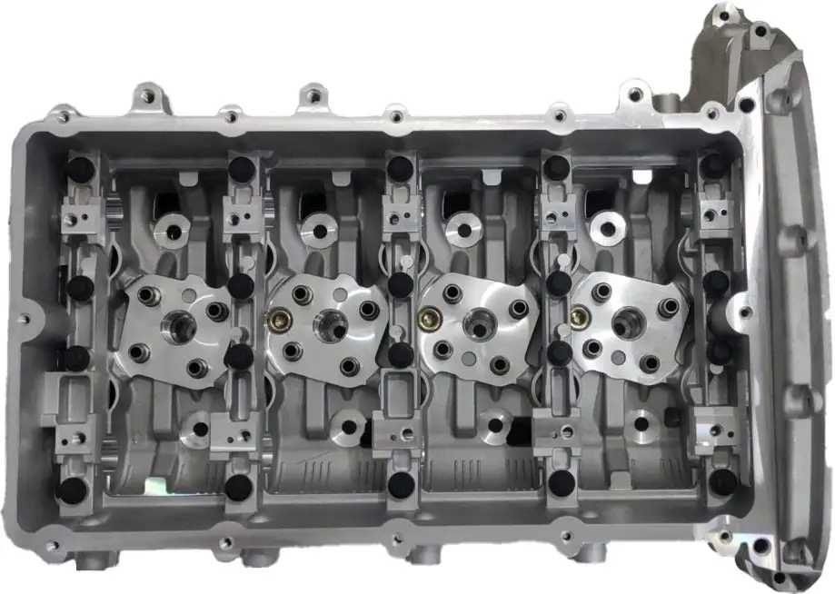 Головка блока Ford Transit Duratorq ZSD-424 D2F YC1Q6C032BD AMC 908766