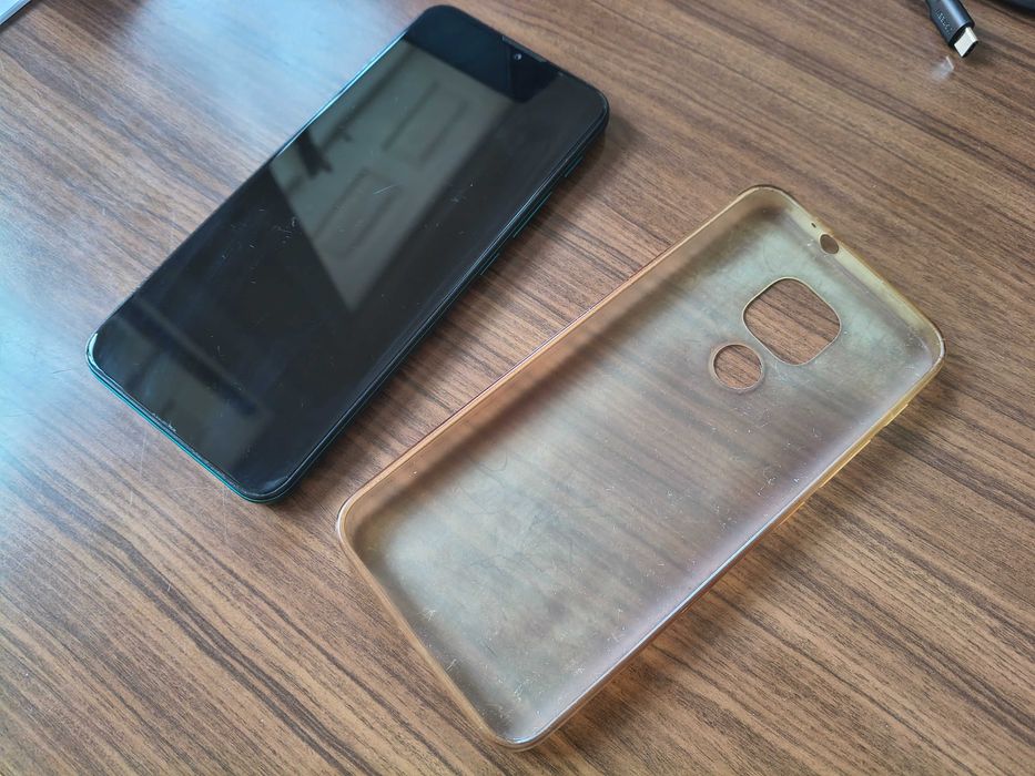 Telemóvel Moto G9 Play como novo, desbloqueado. MicroSD / Dual SIM