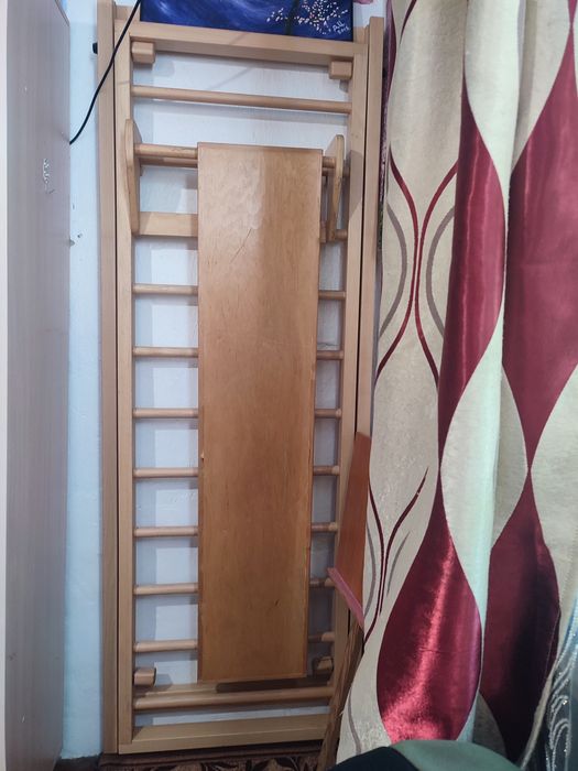 Дитячя шведська стінка