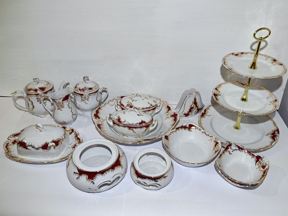 Kompletny serwis obiadowy i kawowy Ćmielów Rococo  0040 Purpura 146 el
