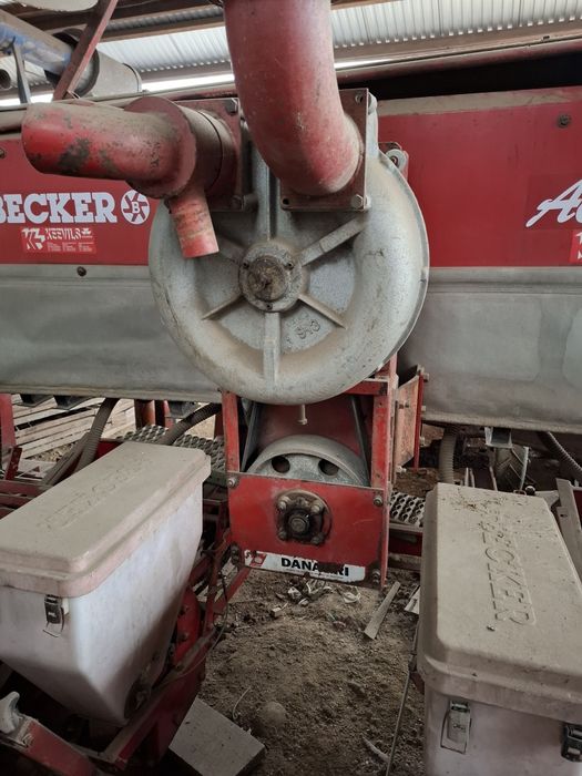 Продаю сівалку Becker