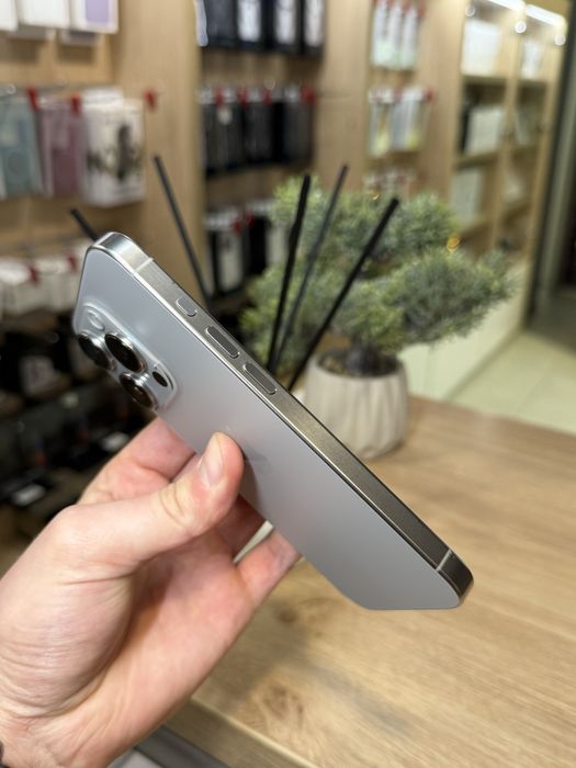 Б/у iPhone 15 Pro 256Gb Natural Titanium