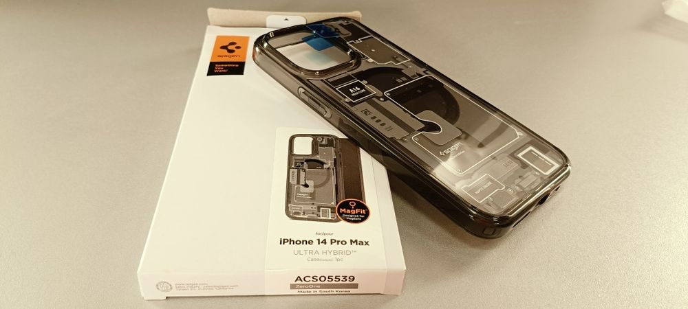 Etui Spigen iPhone 14 Pro Max