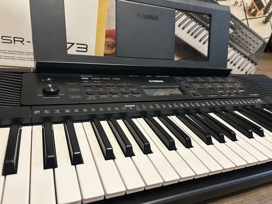 Синтезатор Yamaha PSR E273