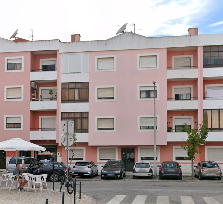 Apartamento muito bem localizado