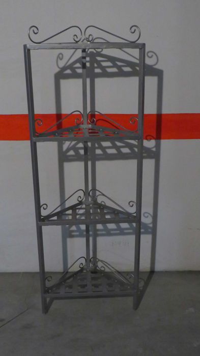 Movel . floreira em metal