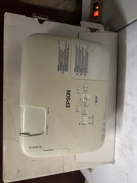Projector de video epson486721059574917121