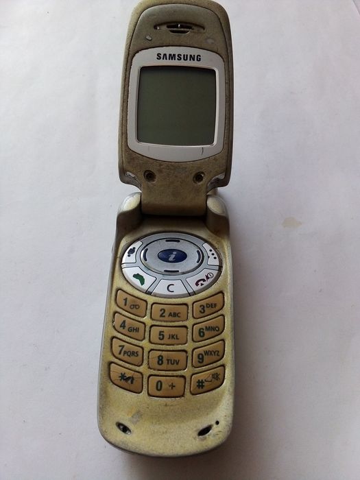 Ретро мобільний телефон Samsung SGH-A800