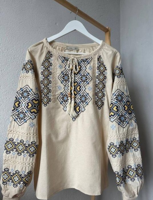 Вышиванка женская