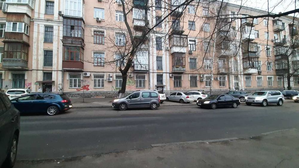 Продаж н/ф  150 кв.м. ул. Почайнинська  23  метро Контрактова площа