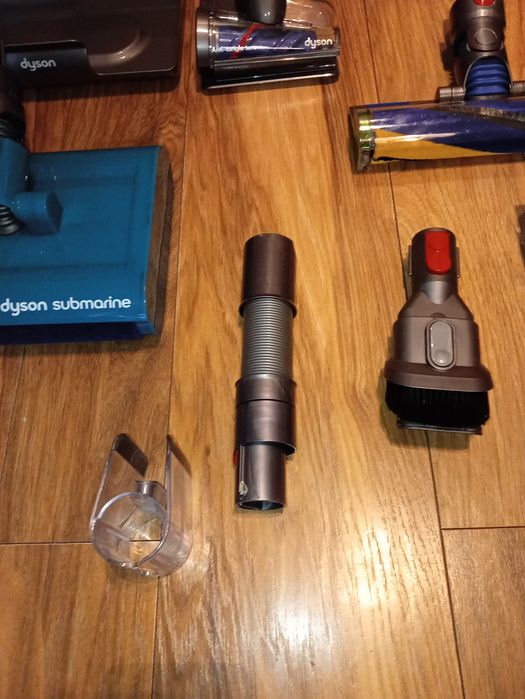 Dyson V15 submarine