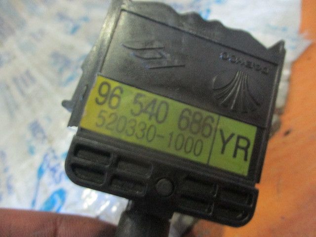 Conjunto / manetes de luzes e limpa vidros DAEWOO Kalos (KLAS)