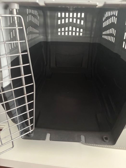 Transportadora rígida para cães e gatos