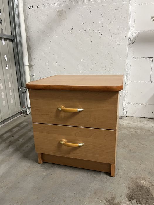 Szafka nocna z szufladami