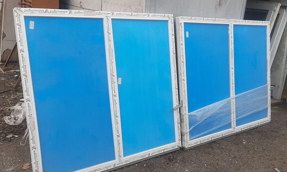Продам металлопластиковые глухие двухсекционные окна -сэндвич панели
