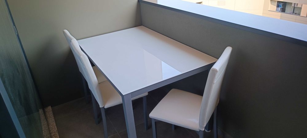 Mesa de cozinha como novo