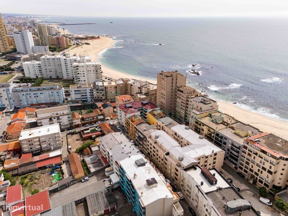 Apartamento T1 em Aver-O-Mar - 2ª Linha de Praia