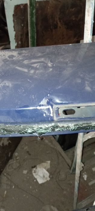 Кришка багажника Рено Сценік 2