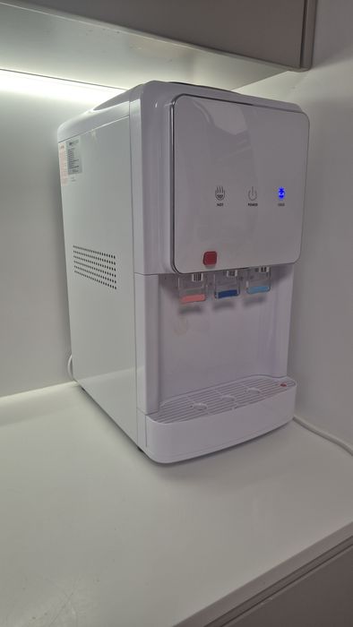 Dispensador de Água Blue Mountain – Quente, Fria e Natural