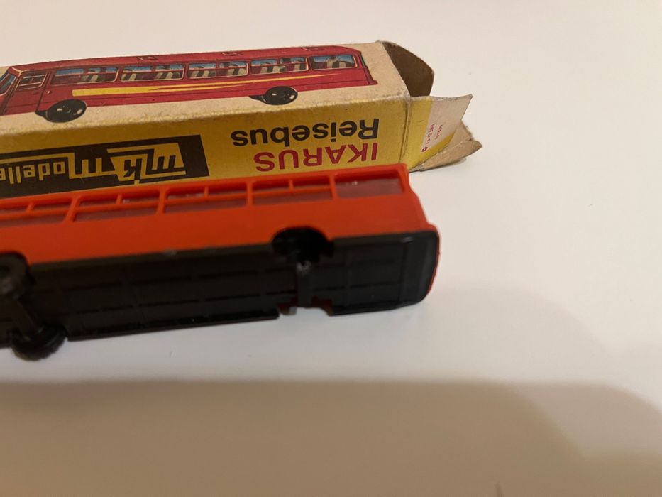 Piko TT Permot 1;120 autobus Ikarus