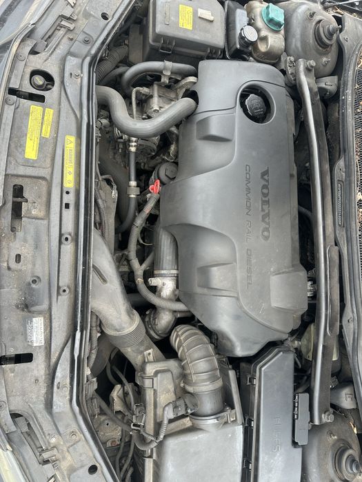 Volvo v70 2.4D 2002 w całości na czesci