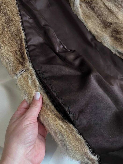 Жилетка хутряна,  ідеальний стан