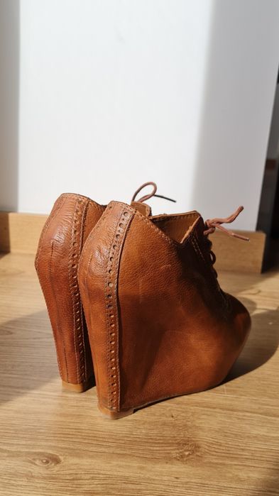 Sandálias Zara pele 38