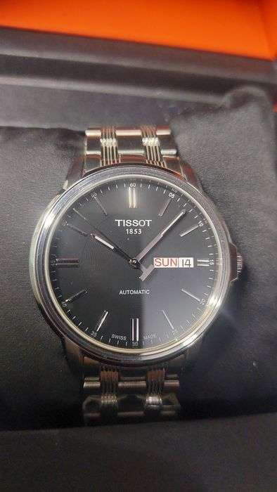 Часы швейцарские мужские механические  TISSOT T065.430.11.051.00