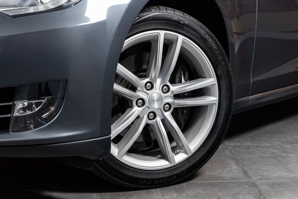 Tesla Model S 85 Perfomance521703076933160966