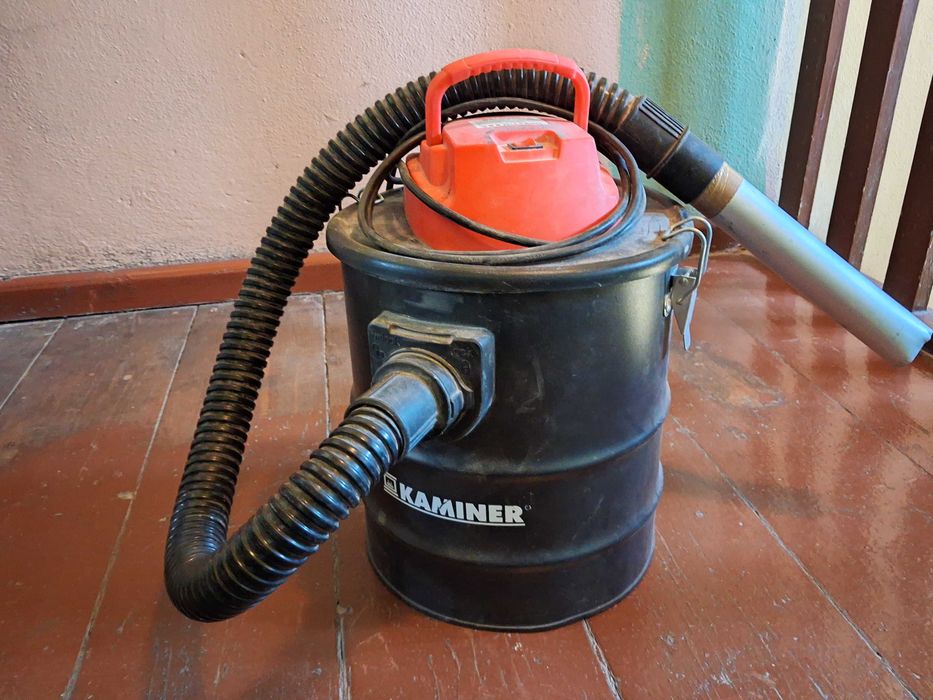 Odkurzacz bezworkowy Kaminer 15L 1200 W