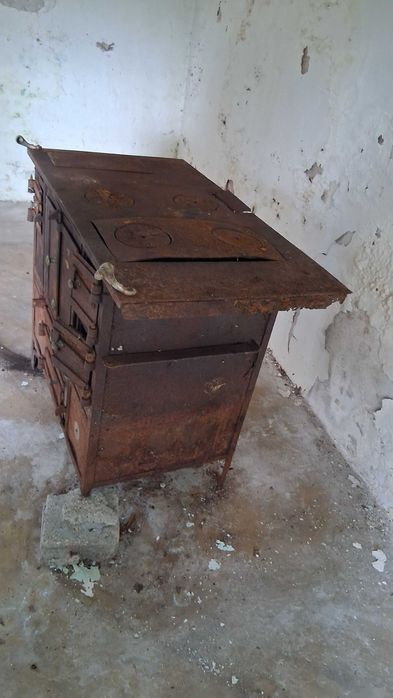 Fogão a lenha antigo