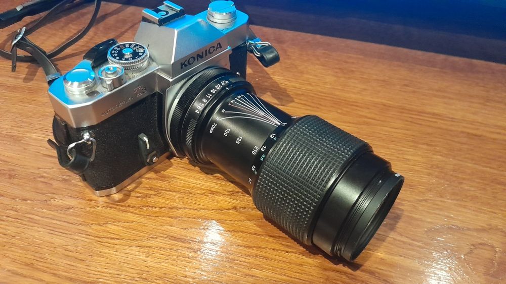 Aparat analogowy KONICA Autoreflex  T3