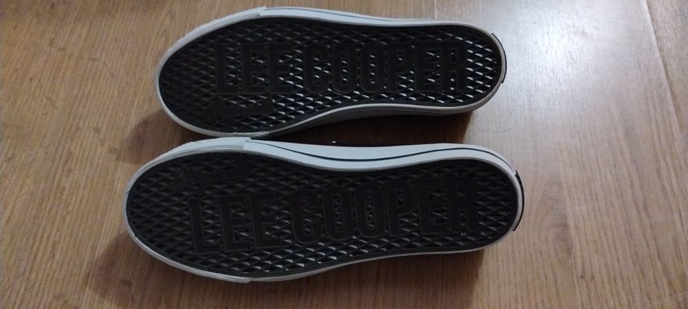 Nowe trampki Lee Cooper r.37