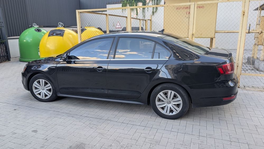 Продам Volkswagen Jetta hybrid
