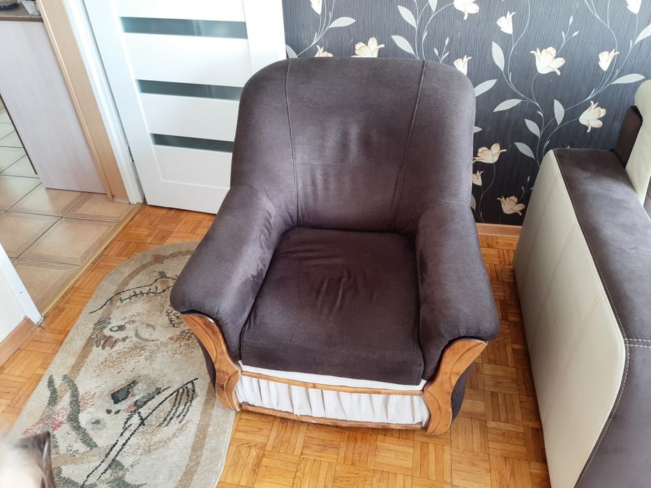 Fotel domowy zadbany.