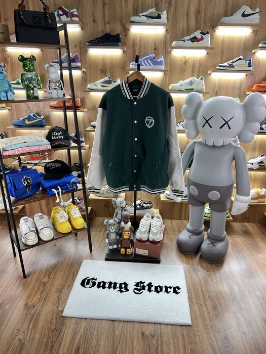 Бомбер Represent Owners Logo Varsity Green