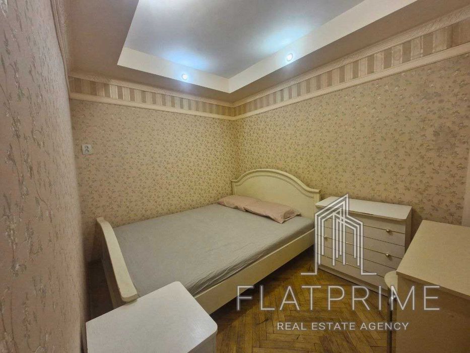 Продам 2к квартиру,2 поверх, метро, парк, пр-т Голосіївський, ТОРГ