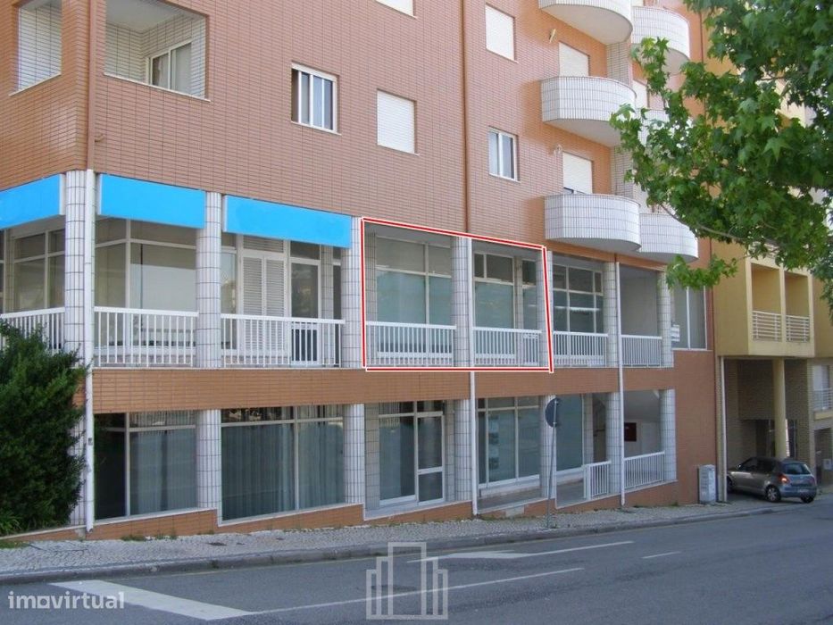 Loja para Arrendar - Ovar