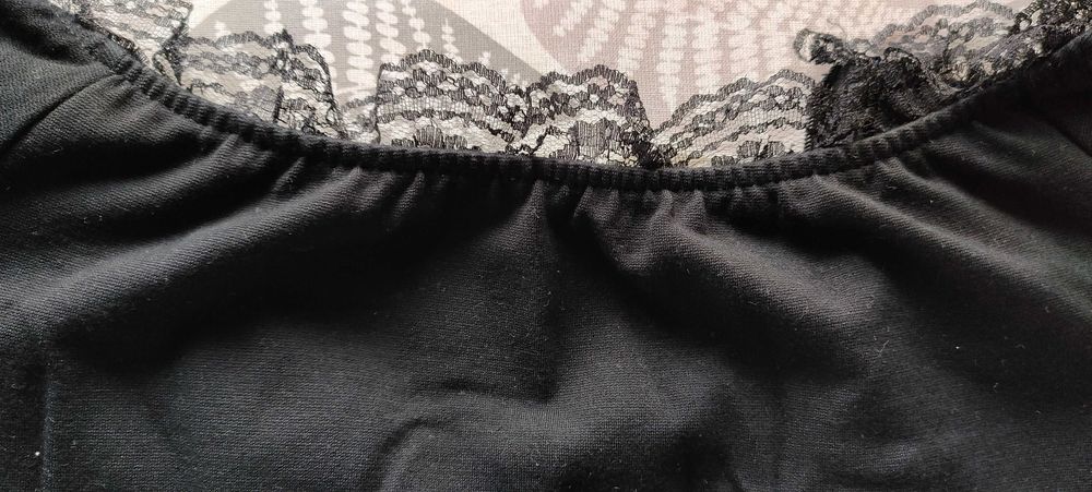 Sukienka biała z czarnym S-M