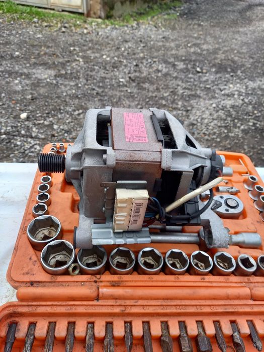 Motor e eletronica de maquina de lavar