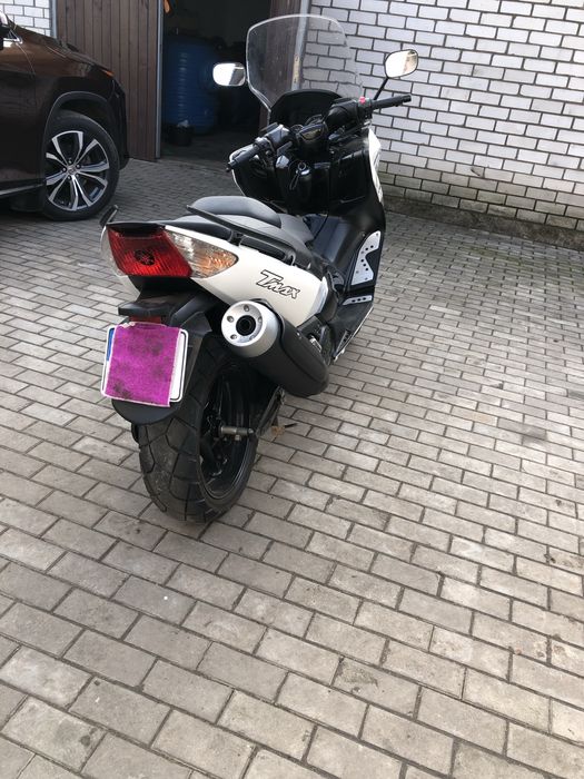 Макси скутер Ямаха т-макс