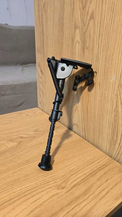 Regulowany bipod / dwójnóg do karabinka, montaż typu Harris, używany
