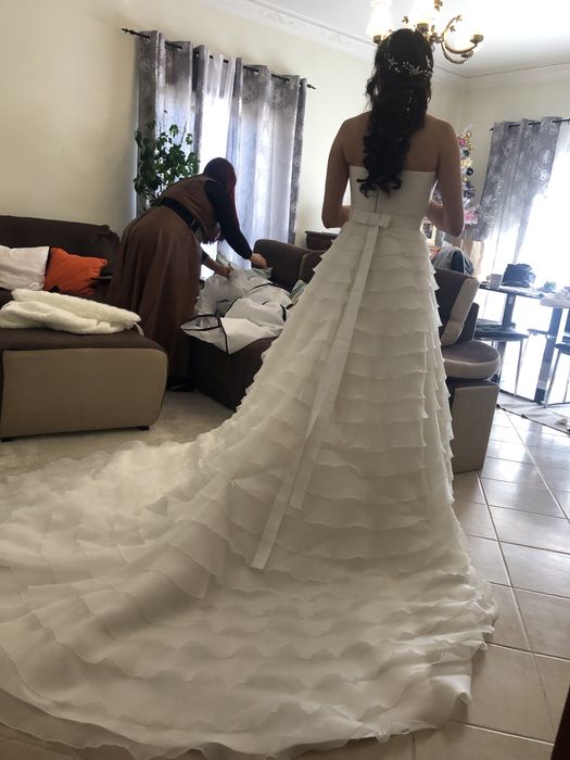 Vestido de noiva, veste 36, muito confortavel exelente qualidade,