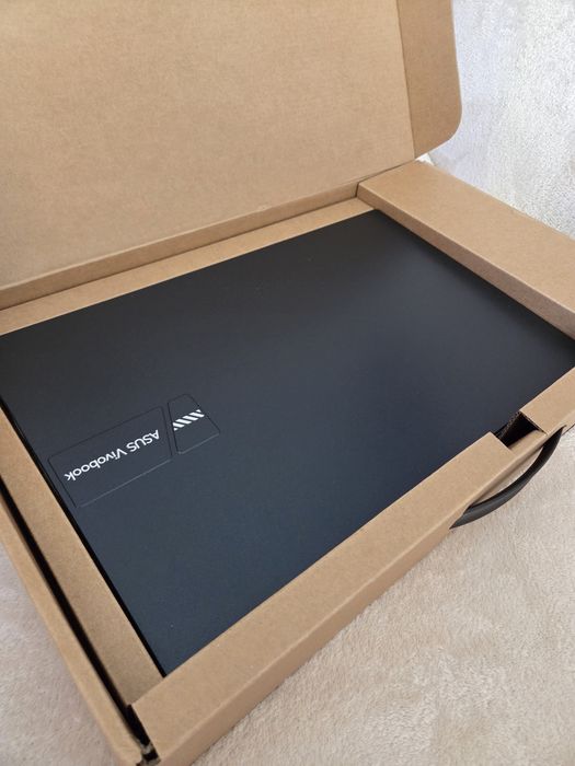 ASUS Vivobook 15 | Ryzen 5 7530U | 16GB RAM | 512GB SSD | Windows 11 | Karton