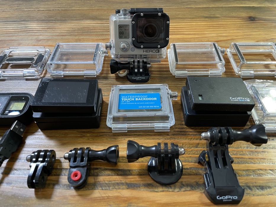 GoPro HERO3 Black + LCD Touch BacPac + Battery BacPac + Remote