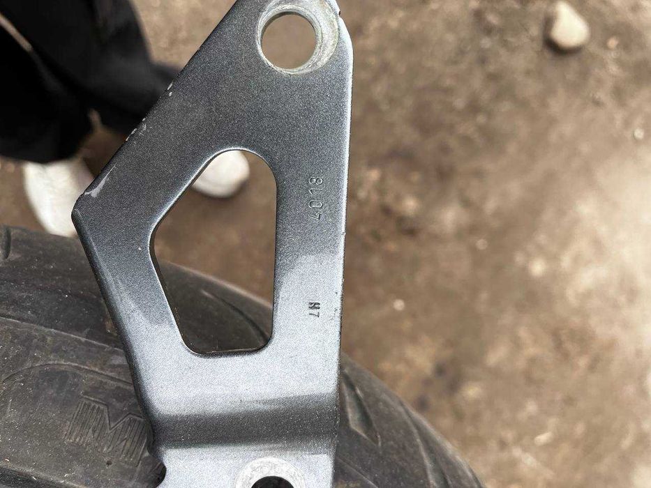 Кранштейни для Тігуан