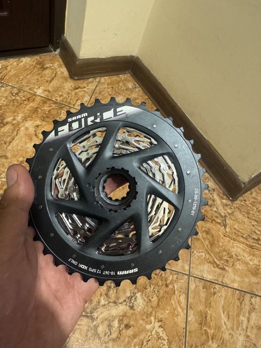 SRAM kaseta XG-1270-D1 Force AXS 10-36T, 12rz srebrna