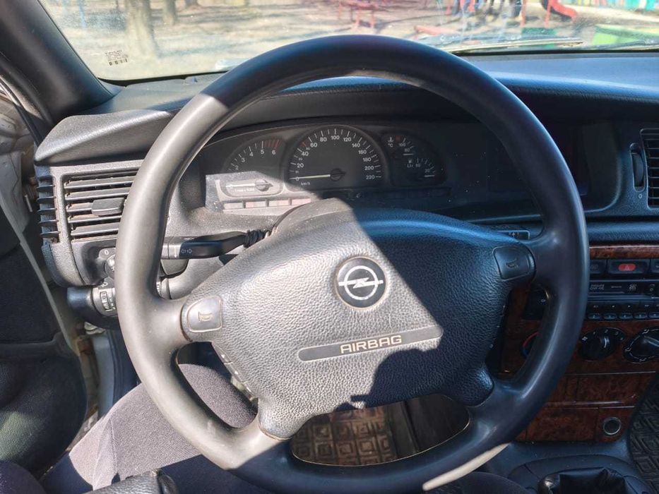 Продаж автомобіля Opel Vectra B