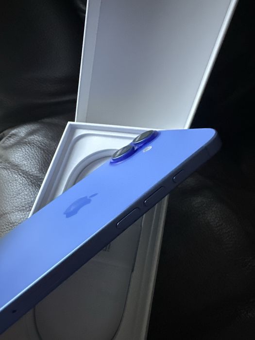 Iphone 16 128 gb kolor niebieski - 98% baterii