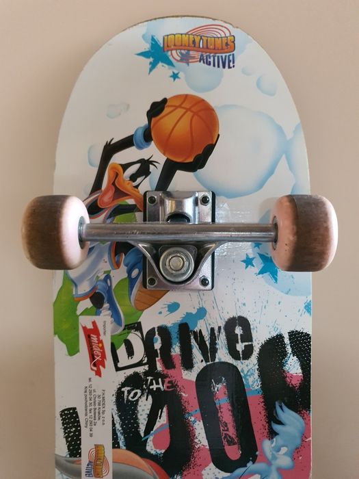 Deskorolka Loney Tunes active
